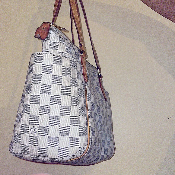 ✨ Louis Vuitton ✨ - Picture 12 of 14